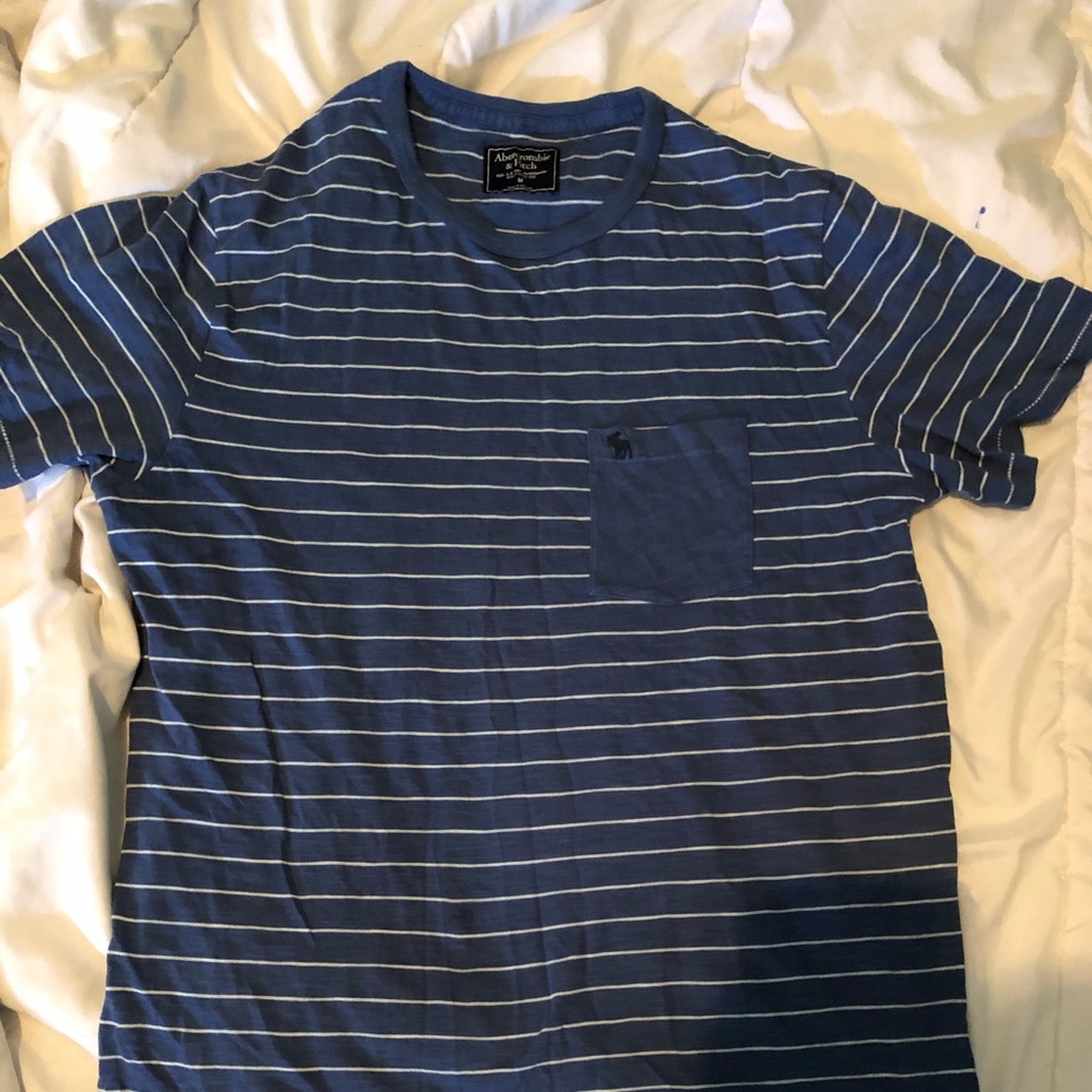 men’s Abercrombie shirt